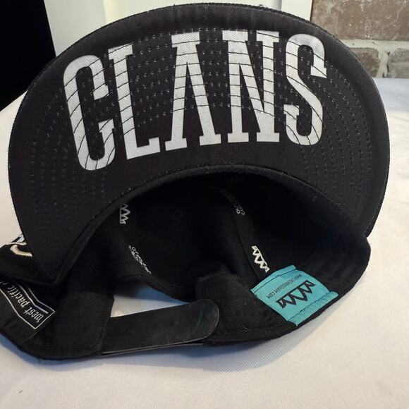 Crowns Solo Logo Classic Snapback - White on Black - Picture 4 of 6